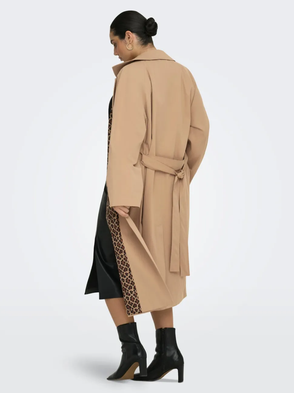 CARDORIANA Trench coat