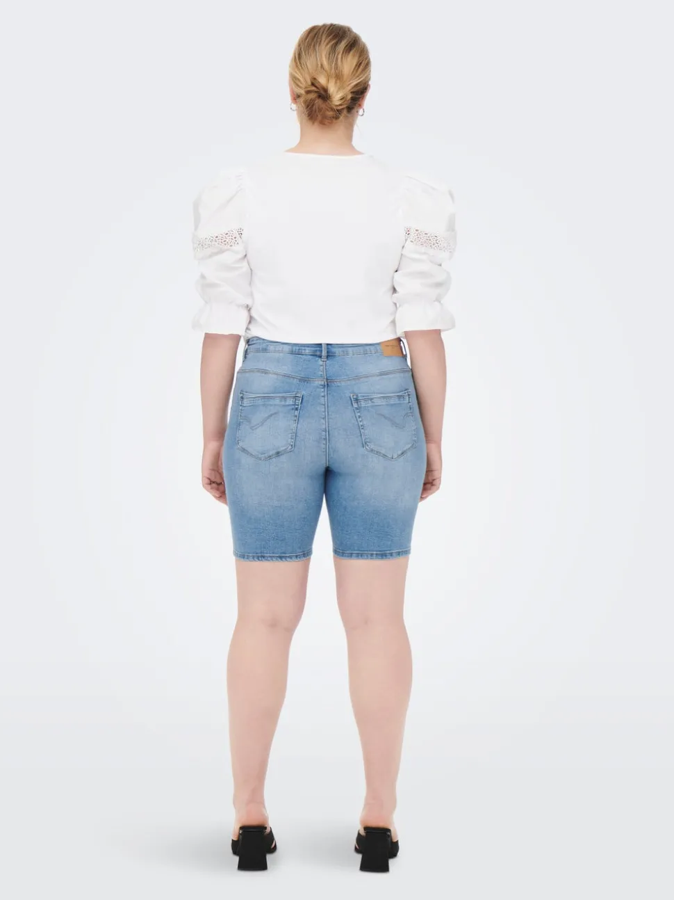CARLAOLA Skinny Fit Short en denim
