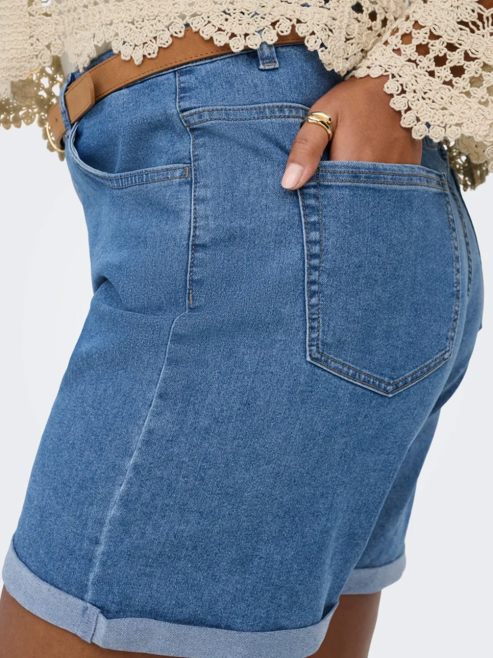 CARLAURA Taille haute Straight Fit shorts