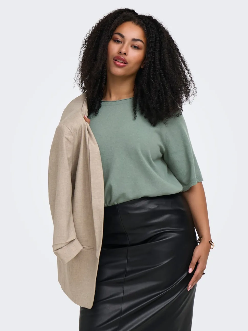 CARLOYAL Top