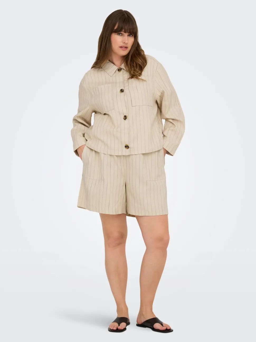 CARMONICA Taille moyenne Loose Fit Short chino