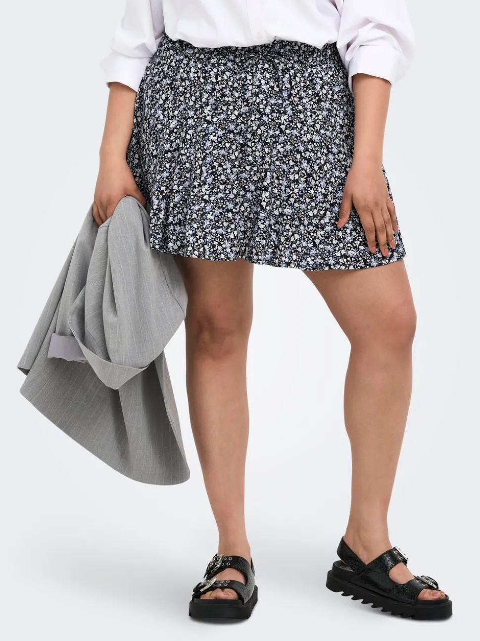CARNALA Jupe courte Jupe-short
