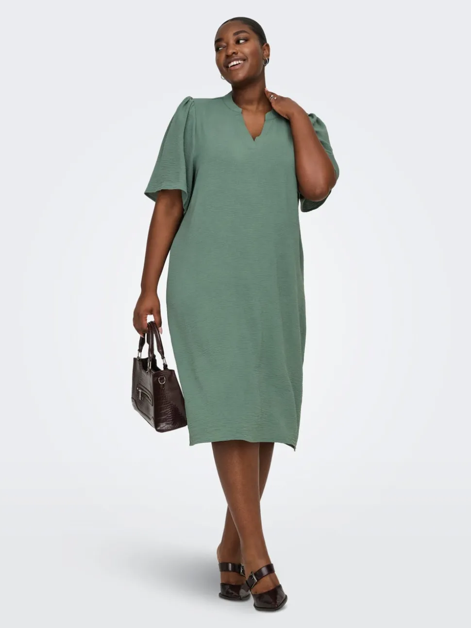 CARPLANA Robe courte