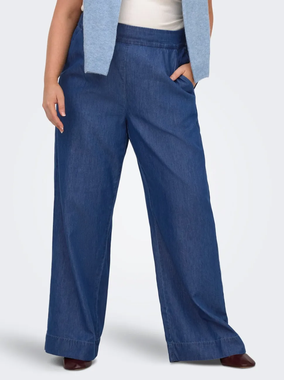CARSTILLA Wide Leg Fit Jeans