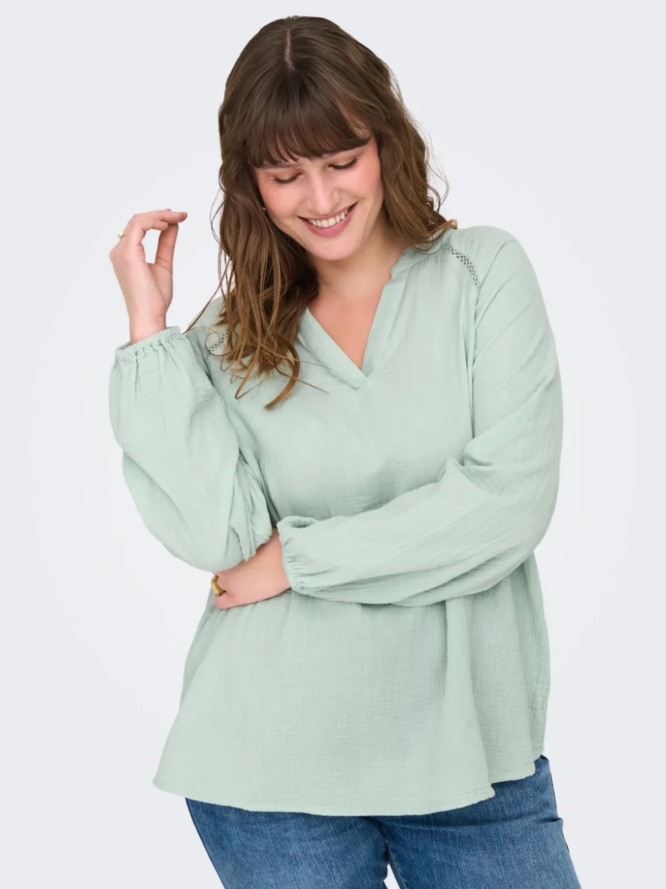 CARTHYRA Top