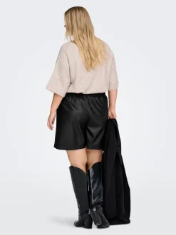 CARTILA Regular Fit short en simili cuir