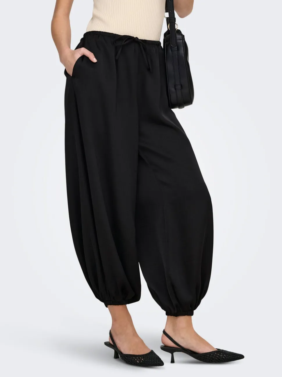 JDYCASSY Balloon Fit Pantalon à jambe large