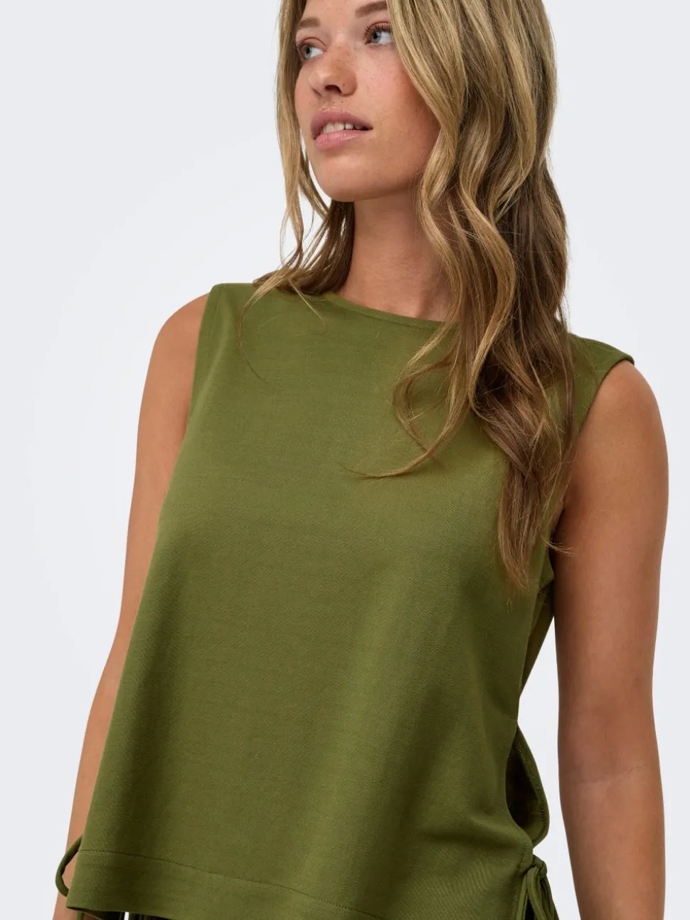 JDYLESLIE Top