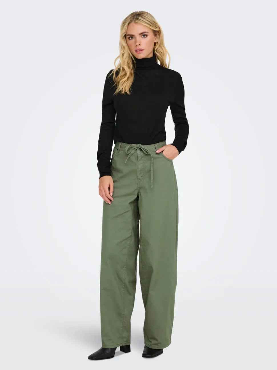 JDYMAEVE Straight Fit Pantalon