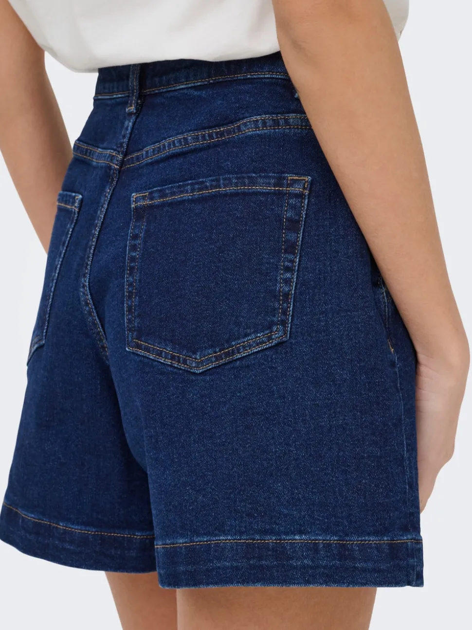 JDYVALERIE Taille haute Regular Fit Short de ville