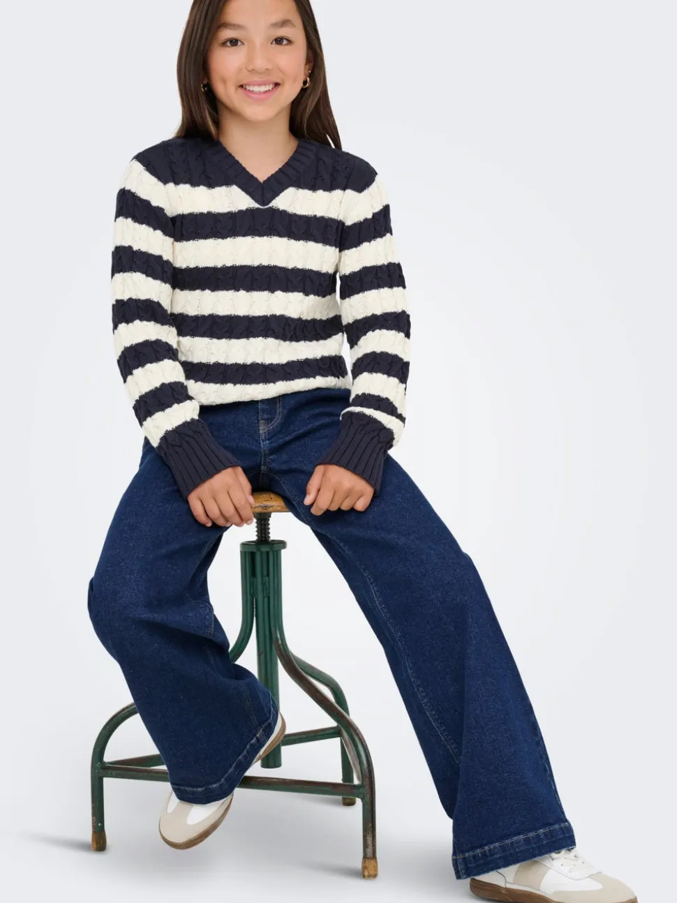 KOGNEW Wide Leg Fit Jeans