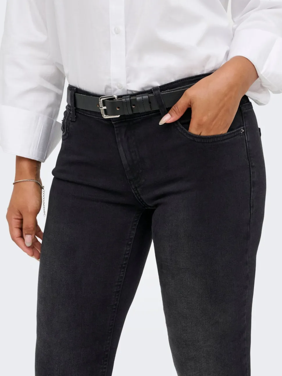 ONLBLUSH Taille moyenne Flared Fit Jeans