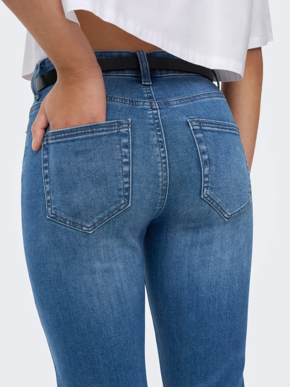 ONLBLUSH Taille moyenne Flared Fit Jeans
