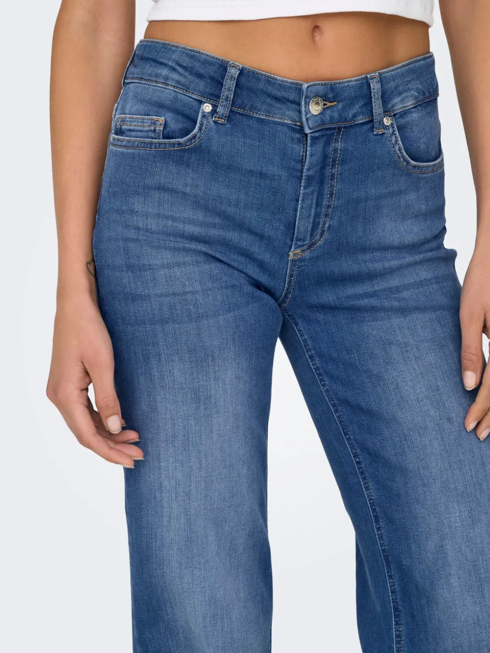 ONLBLUSH Taille moyenne Straight Fit Jeans
