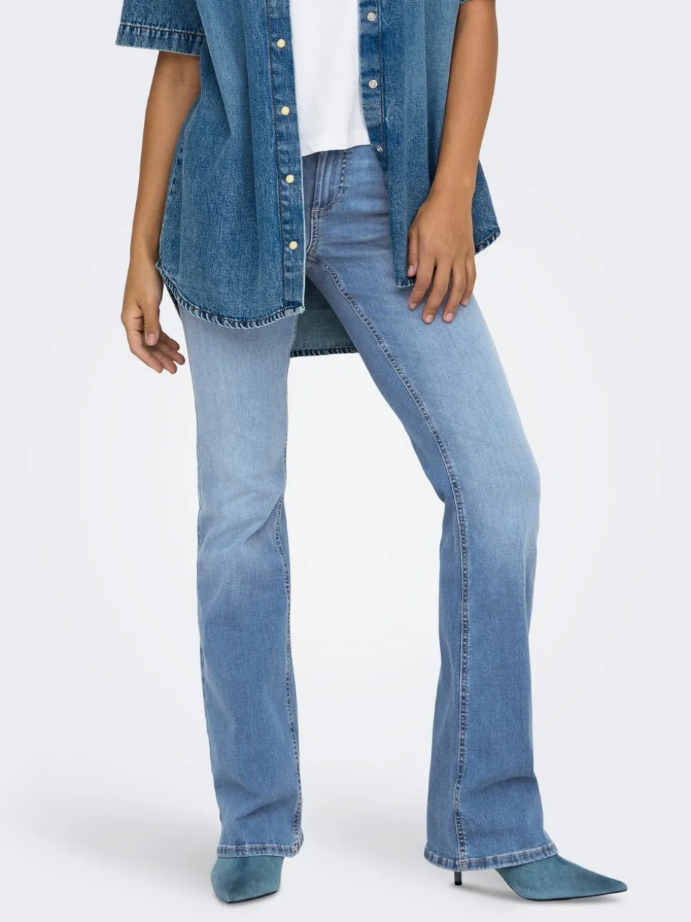 ONLBLUSH Taille moyenne Flared Fit Jeans