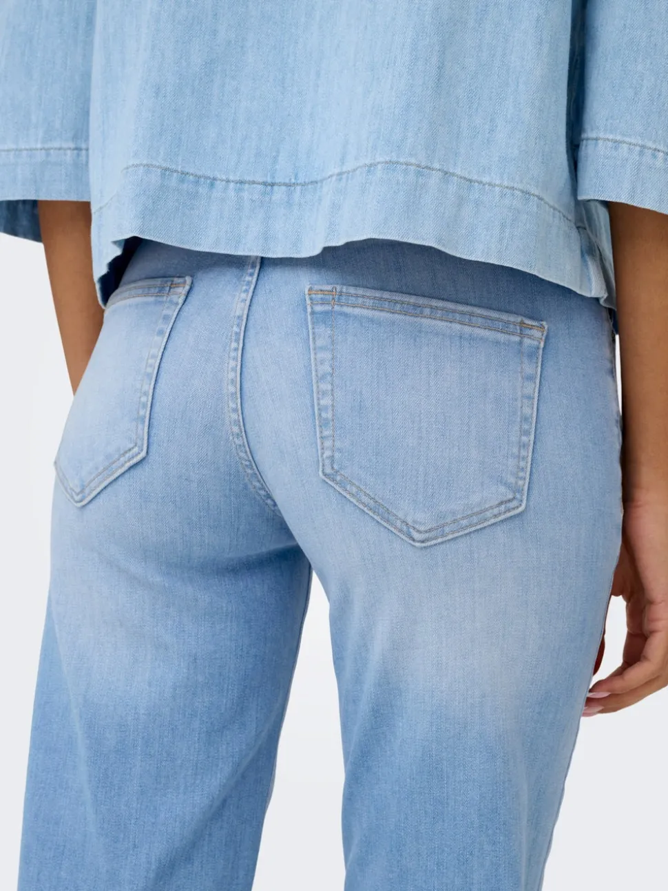 ONLBLUSH Taille moyenne Straight Fit Jeans