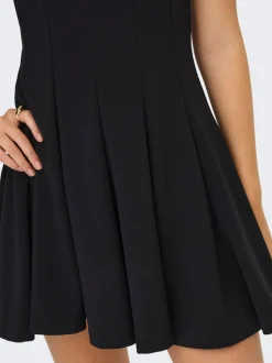 ONLEVI Robe courte