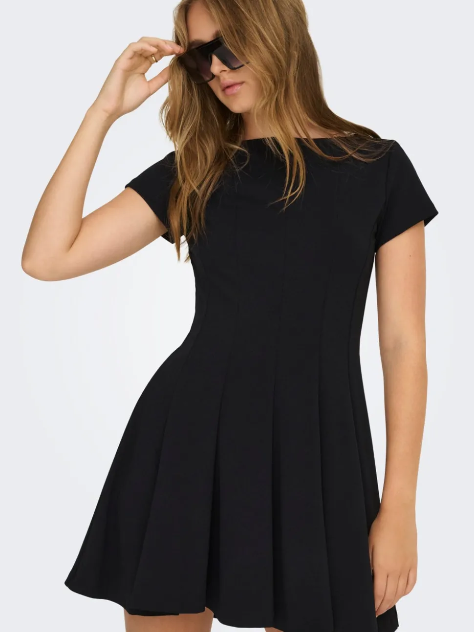 ONLEVI Robe courte