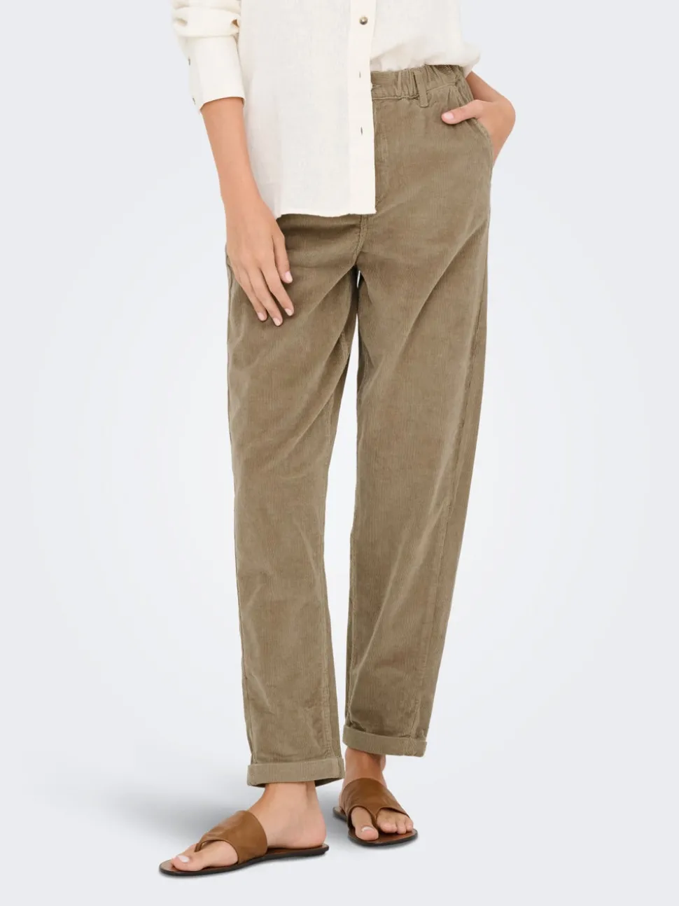 ONLFLORA Pantalon classique en velours côtelé coupe carotte