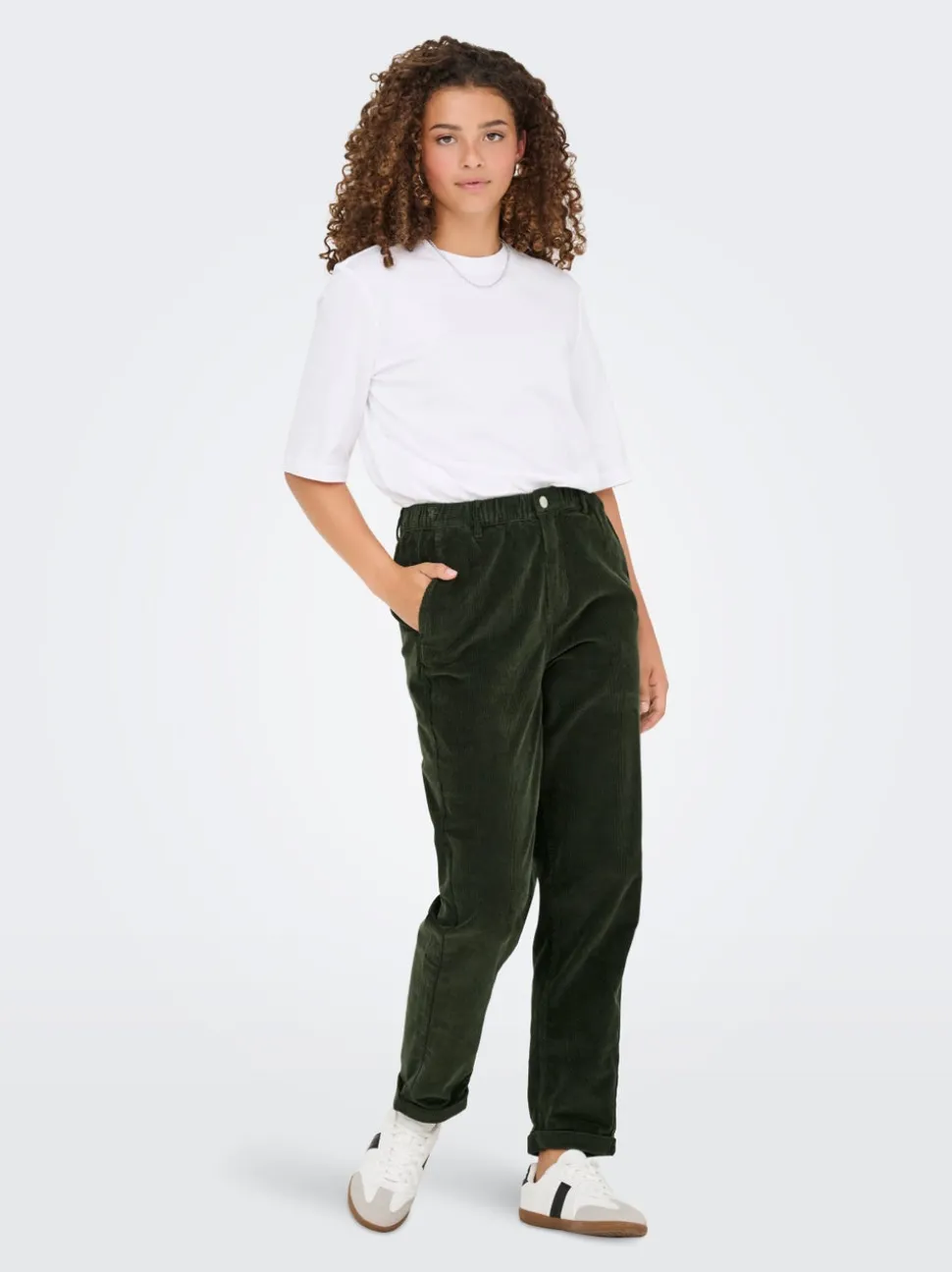 ONLFLORA Pantalon classique en velours côtelé coupe carotte