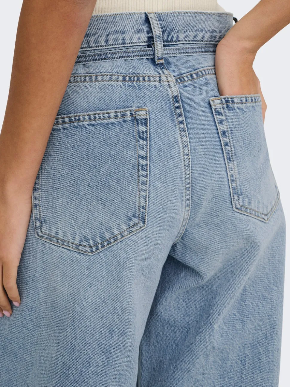 ONLGIANNA Taille moyenne Straight Fit Jeans