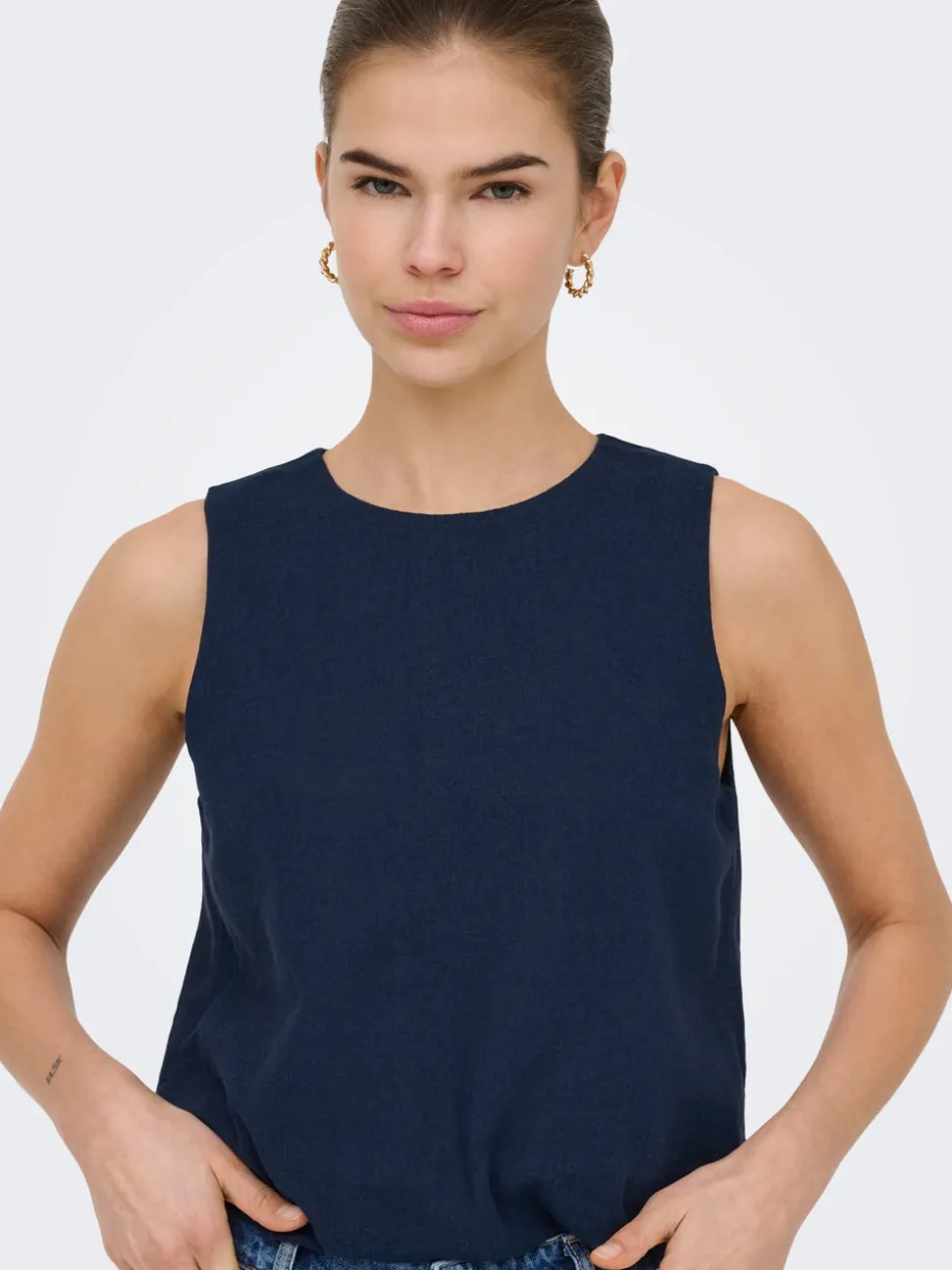 ONLGOA lin Top