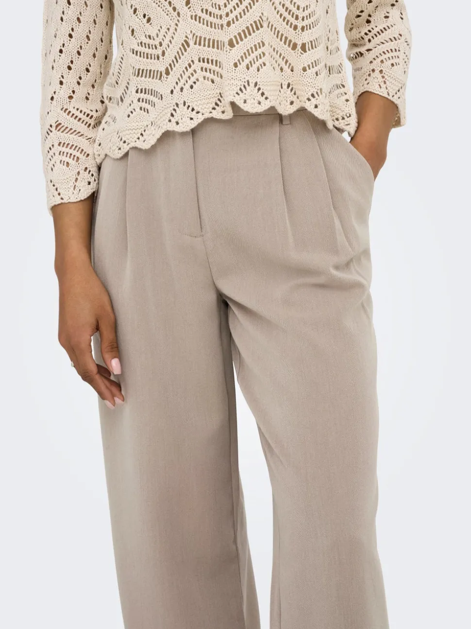 ONLHATTIE Straight Tapered Fit Pantalon