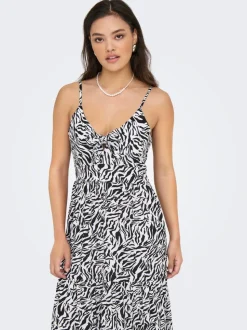 ONLJENNIE Robe longue