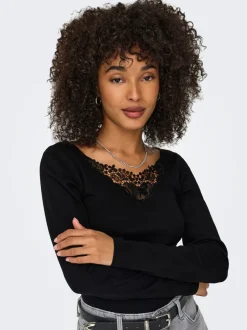 ONLKIRA Top