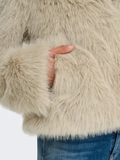 ONLMANNY Veste en fourrure synthétique