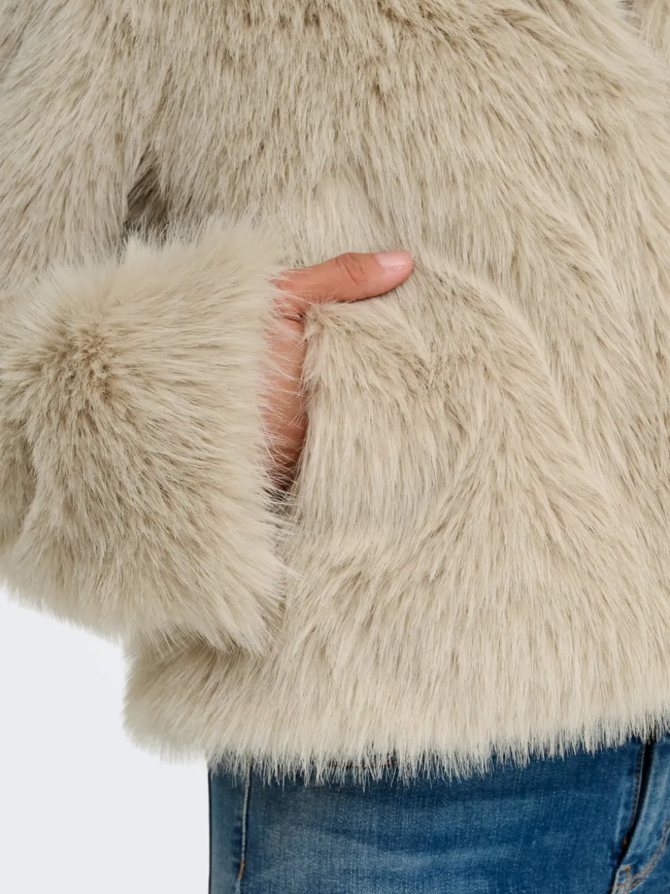 ONLMANNY Veste en fourrure synthétique