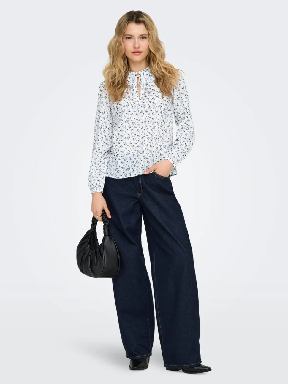 ONLROANNE Top