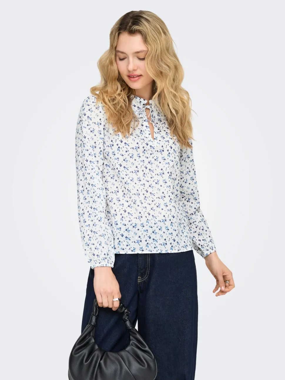 ONLROANNE Top