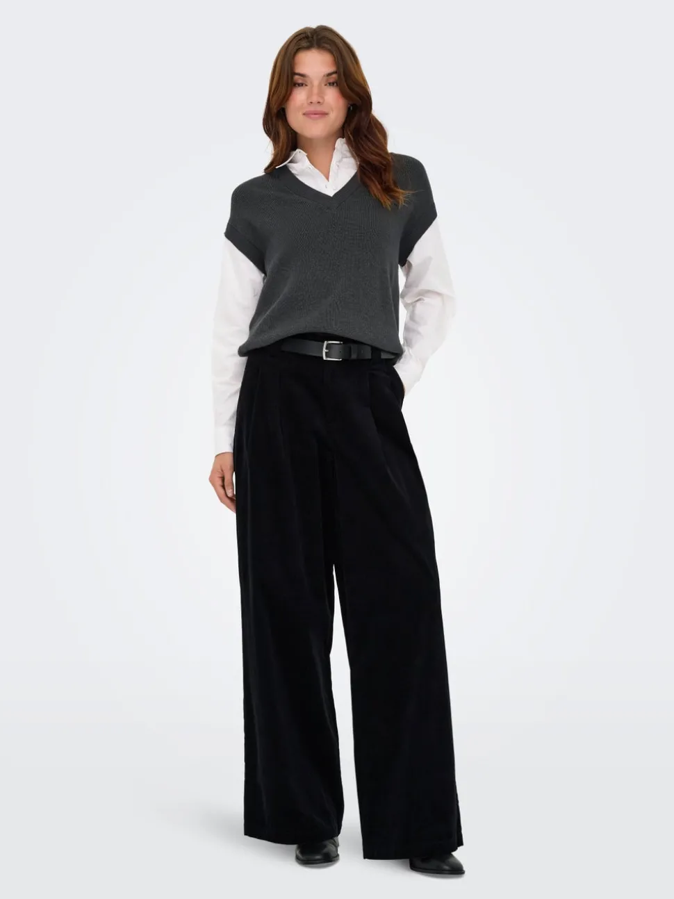 ONLSVEA-NESSA Wide Leg Fit Pantalon en velours côtelé