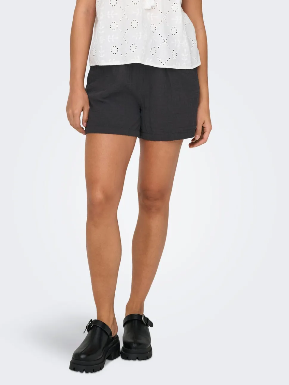 ONLTHYRA Regular Fit Short