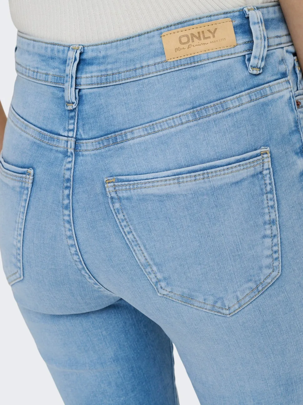ONLWAUW Taille haute Flared Fit Jeans
