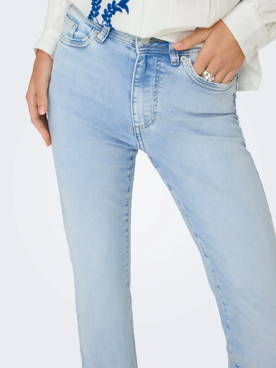 ONLWAUW Taille haute Flared Fit Jeans