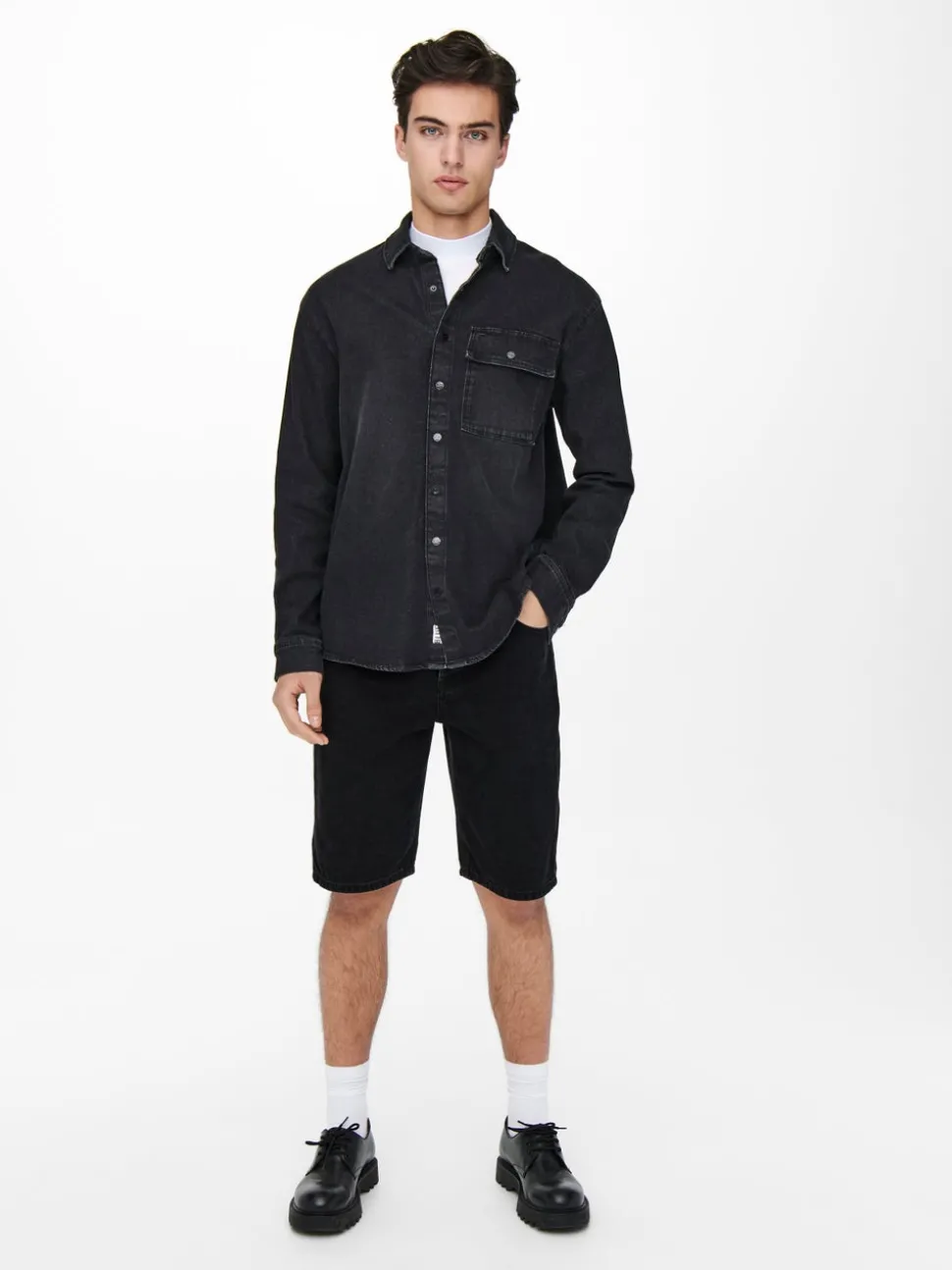 ONSAVI Tapered Fit Shorts