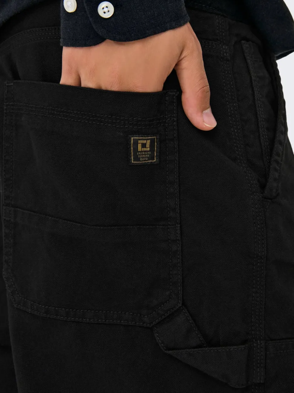 ONSEDGE Loose Fit Shorts