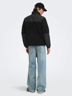 ONSTYRO Veste